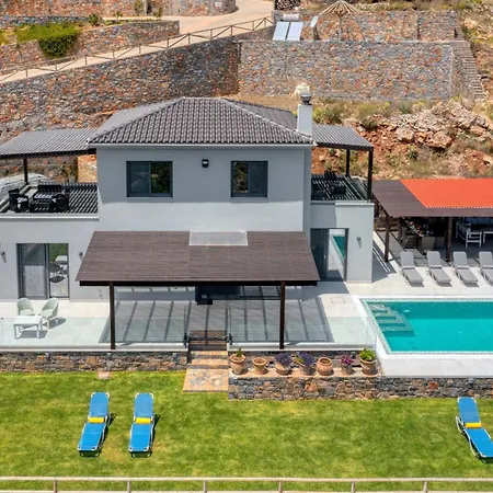 Vila Lela Seaview By *
